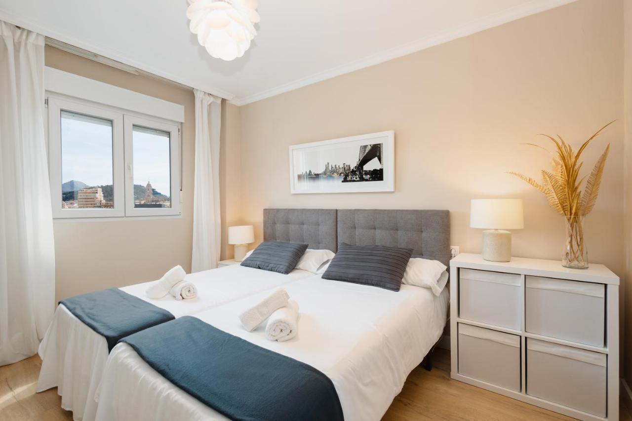 In The Historic Center Of Malaga, Very Close To The Beach And The Ave Train Station, With Private Parking Exterior foto